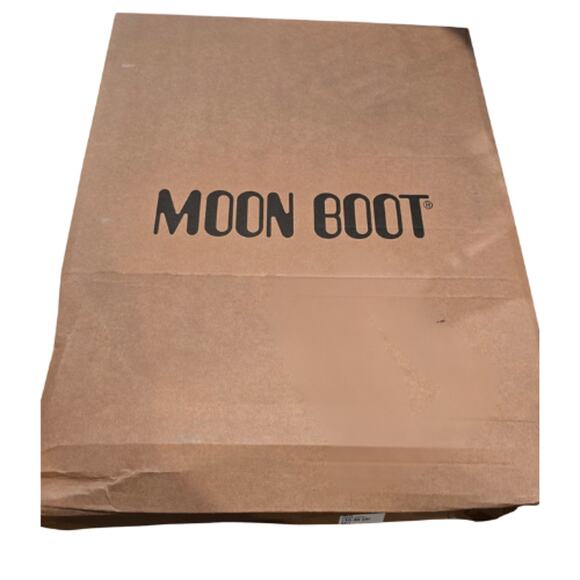 MOON BOOT Icon Nylon in Black & White – EUC Size Small / Medium (35 -38) - Picture 9 of 9